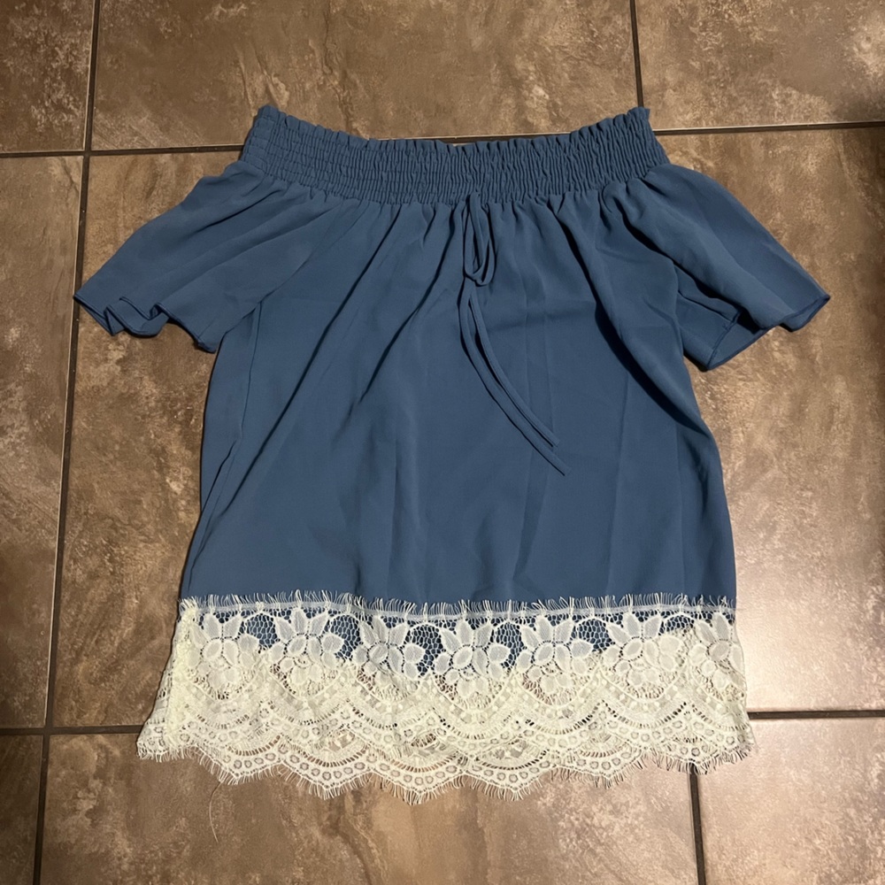 Kate USA off shoulder top